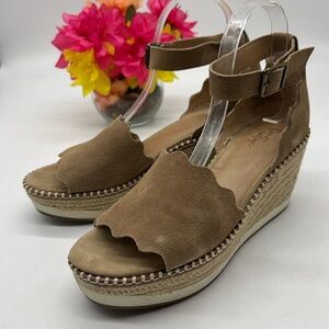 Crown Vintage Tan Scalloped Edge Espadrille Sandal Size 10 ESP7230